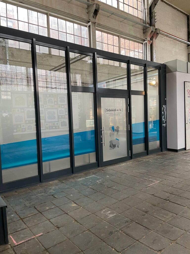 Eingang Blaues Gym